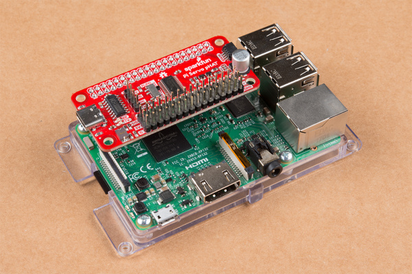 Raspberry Pi 3に取り付けたPi Servo pHAT
